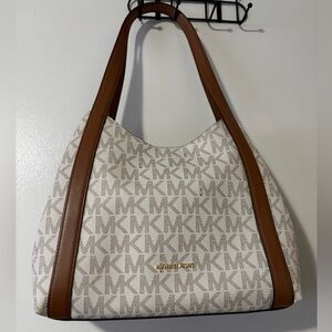 MICHAEL KORS Cream Logo Shoulder Bag with Brown Trim